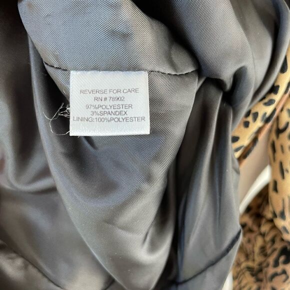 Erin London Full Zip Leopard Print Jacket Size Petite Medium EUC - Picture 7 of 7